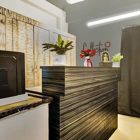 Super Townhouse Rcc Blizz Hotel Kondapur  Exterior photo