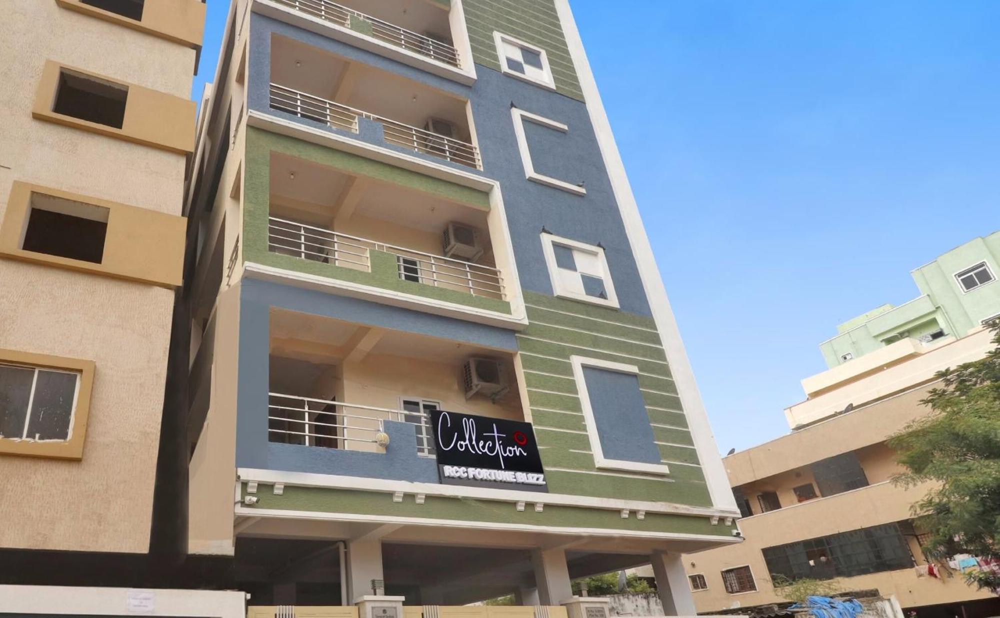 Super Townhouse Rcc Blizz Hotel Kondapur  Exterior photo