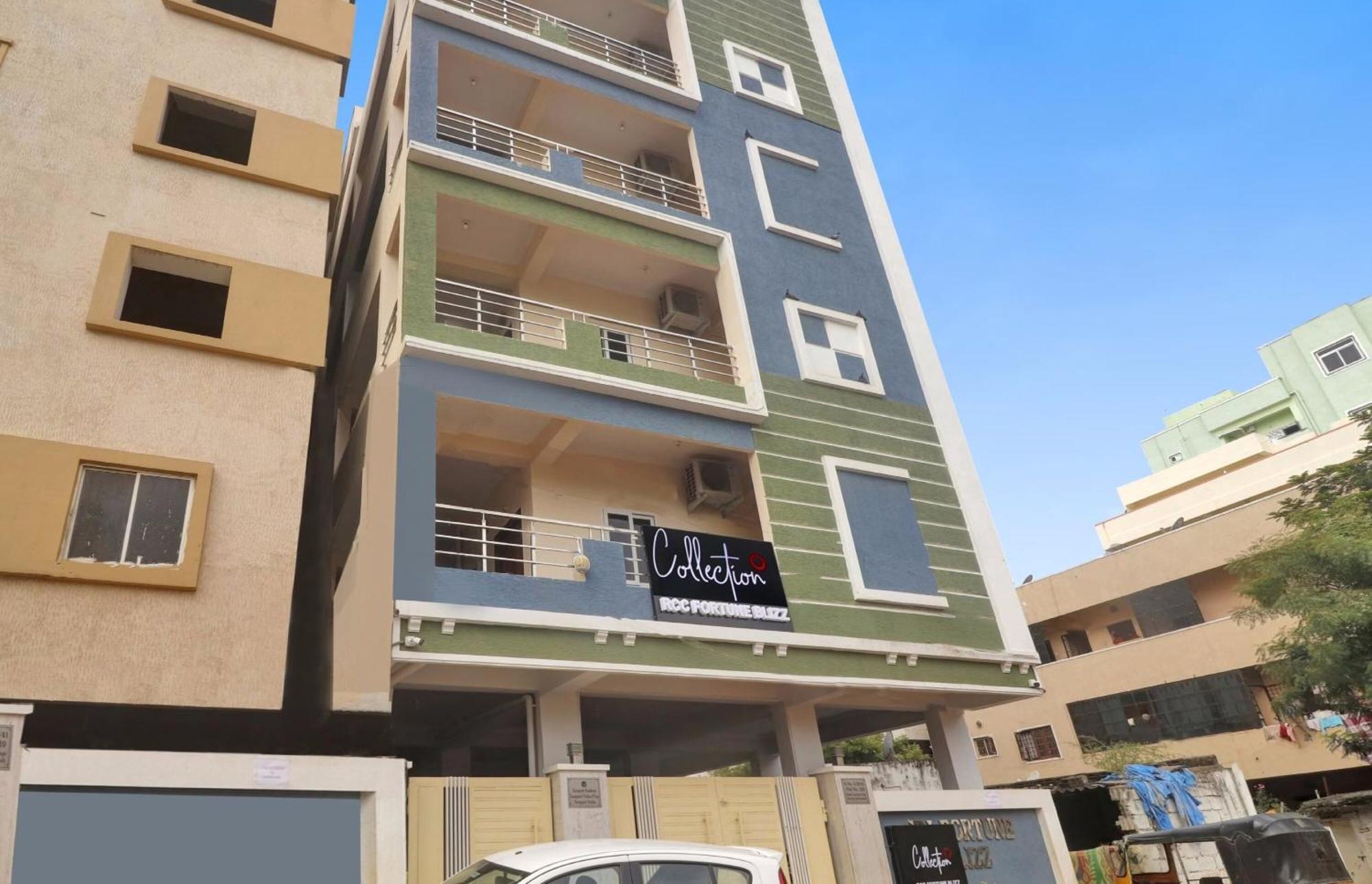 Super Townhouse Rcc Blizz Hotel Kondapur  Exterior photo